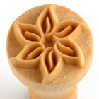 MKM Flower Outline (2.5cm) wood stamp